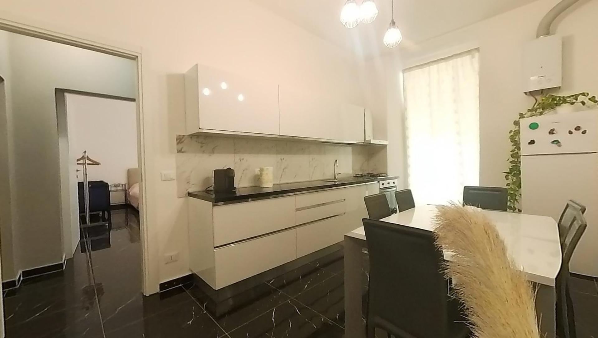 Tra Centro E Mare - Intero Appartamento Con Parcheggio سافونا المظهر الخارجي الصورة