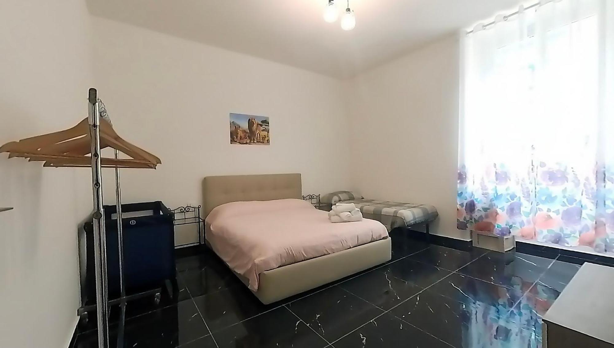 Tra Centro E Mare - Intero Appartamento Con Parcheggio سافونا المظهر الخارجي الصورة